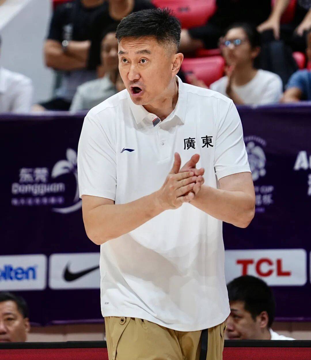 包含清晨CBA季后赛传出新动向;深圳男篮更衣室发声;管理层表态:管理层满意;团队化学反应显著的词条 包含清晨CBA季后赛传出新动向;深圳男篮更衣室发声;管理层表态:管理层满意;团队化学反应显著的词条