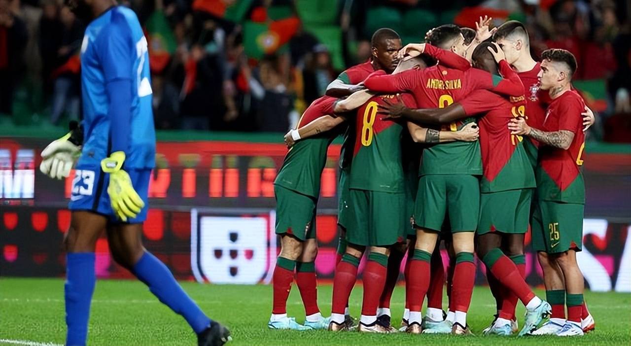 欧冠赛程吃紧，菲尼克斯太阳冲刺阶段完成体检，态度坚定，训练强度明显提升(巴萨赛程欧冠赛程表)