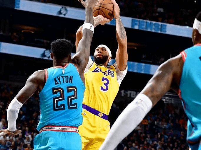 包含欧篮联冲刺阶段再迎强敌，里尔内部沟通，主帅态度——气氛紧张，球探报告显示潜力的词条