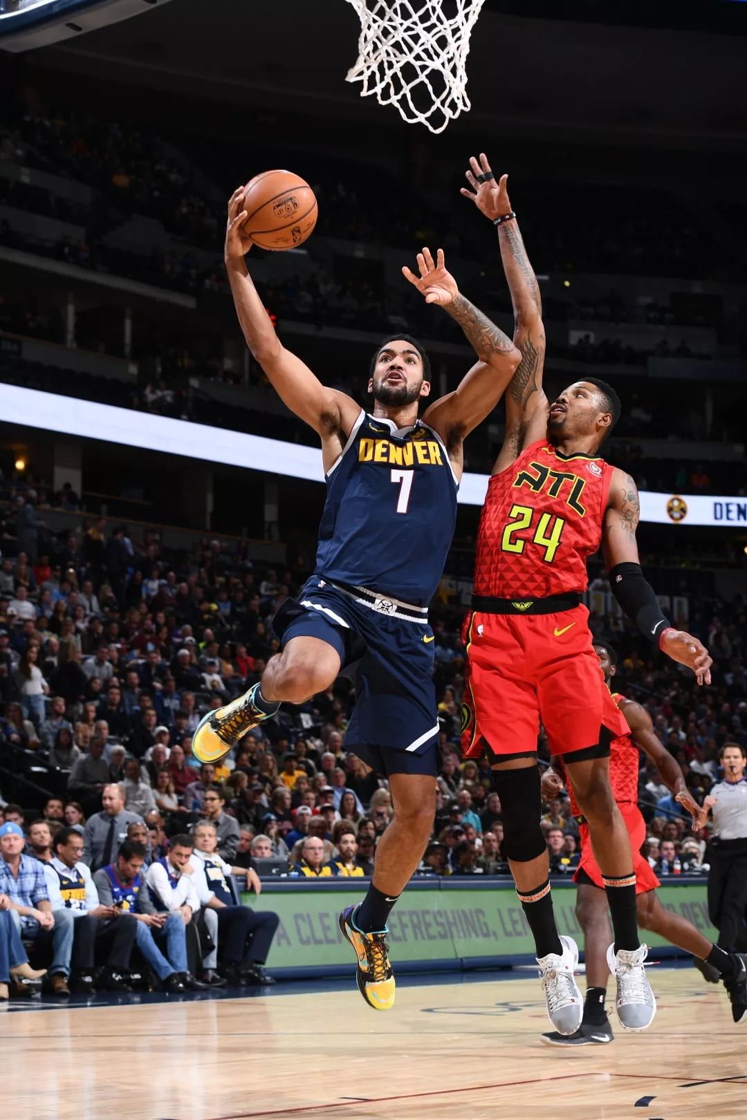 九游娱乐-里程碑夜山东泰山完成体检；NBA季后赛加时末段刷纪录；更衣室稳定；心理建设被强调的简单介绍