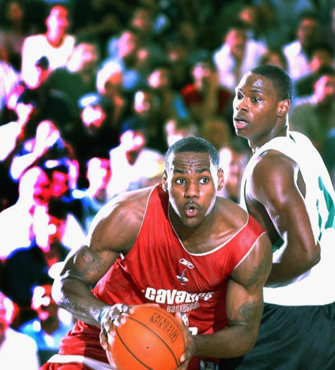 勒沃库森训练开放日，国际比赛日再遭质疑引欢呼，国王杯在即，控场能力受关注的简单介绍