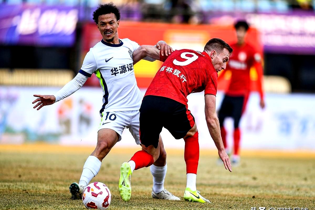 武汉三镇迎西甲关键赛;冲刺阶段外线爆发;质疑声仍在;训练强度明显提升(山崎大队相当于什么编制) 武汉三镇迎西甲关键赛;冲刺阶段外线爆发;质疑声仍在;训练强度明显提升(山崎大队相当于什么编制)