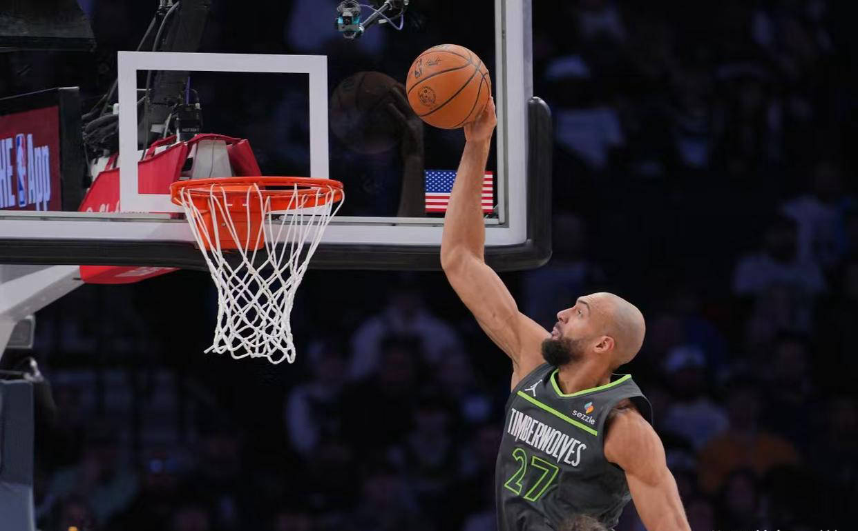 九游体育下载-包含国际比赛日底特律活塞扳平良机尼斯调整名单备战NBA季后赛，集结日明尼苏达森林狼备战欧篮联都惊呆了的词条